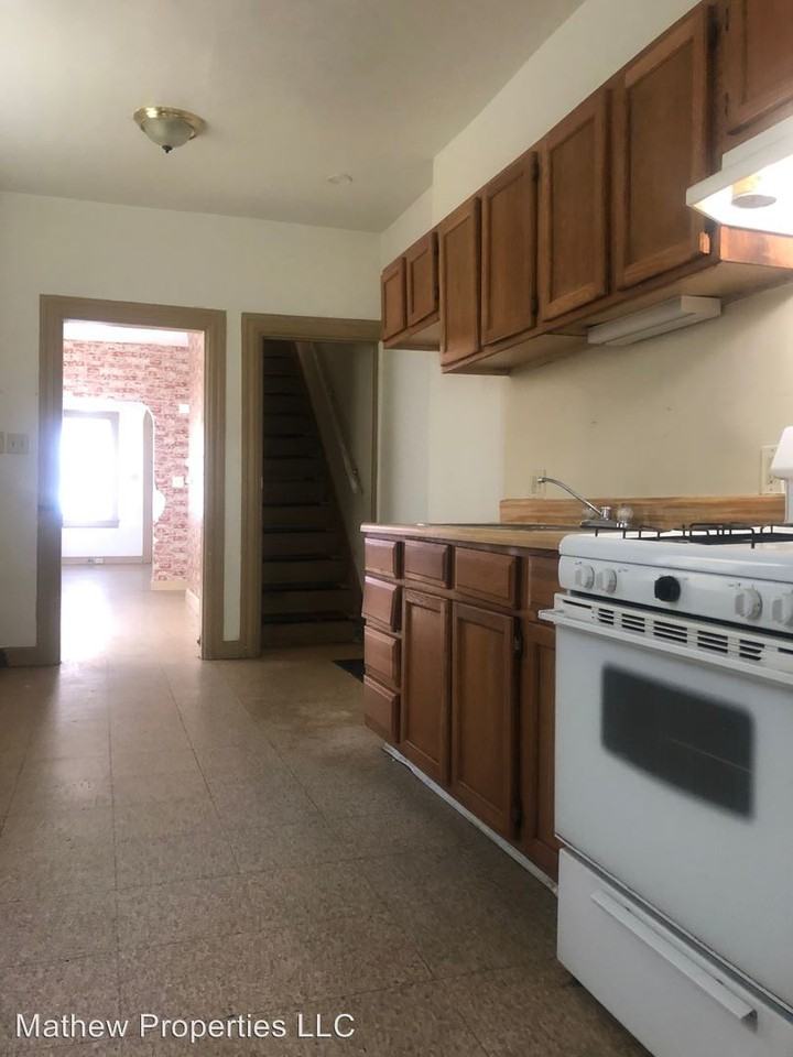 33 Howard Ave. - Photo 3 of 6