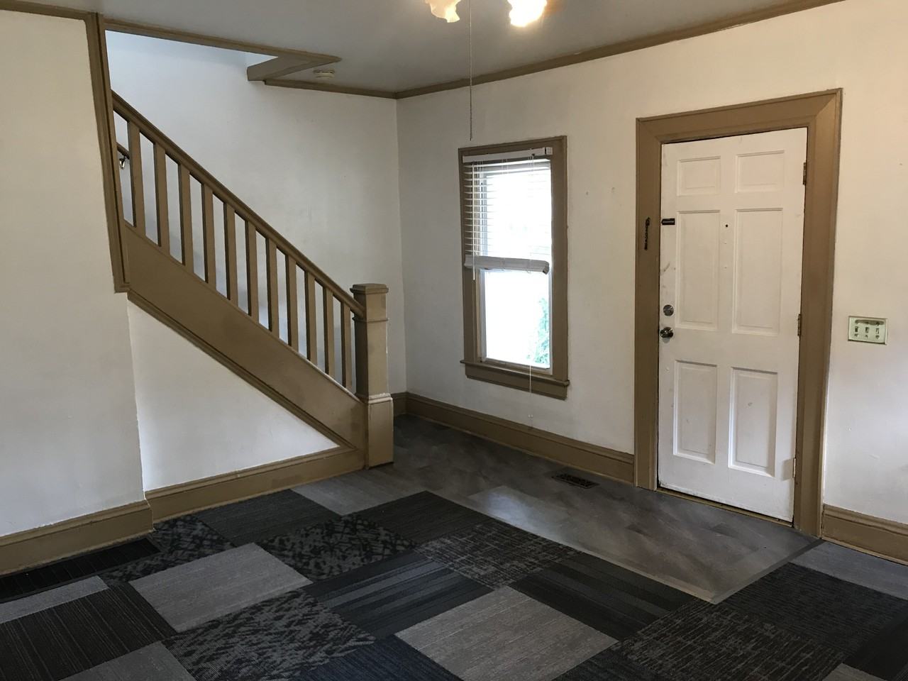 4727 Venable Ave - Photo 2 of 12