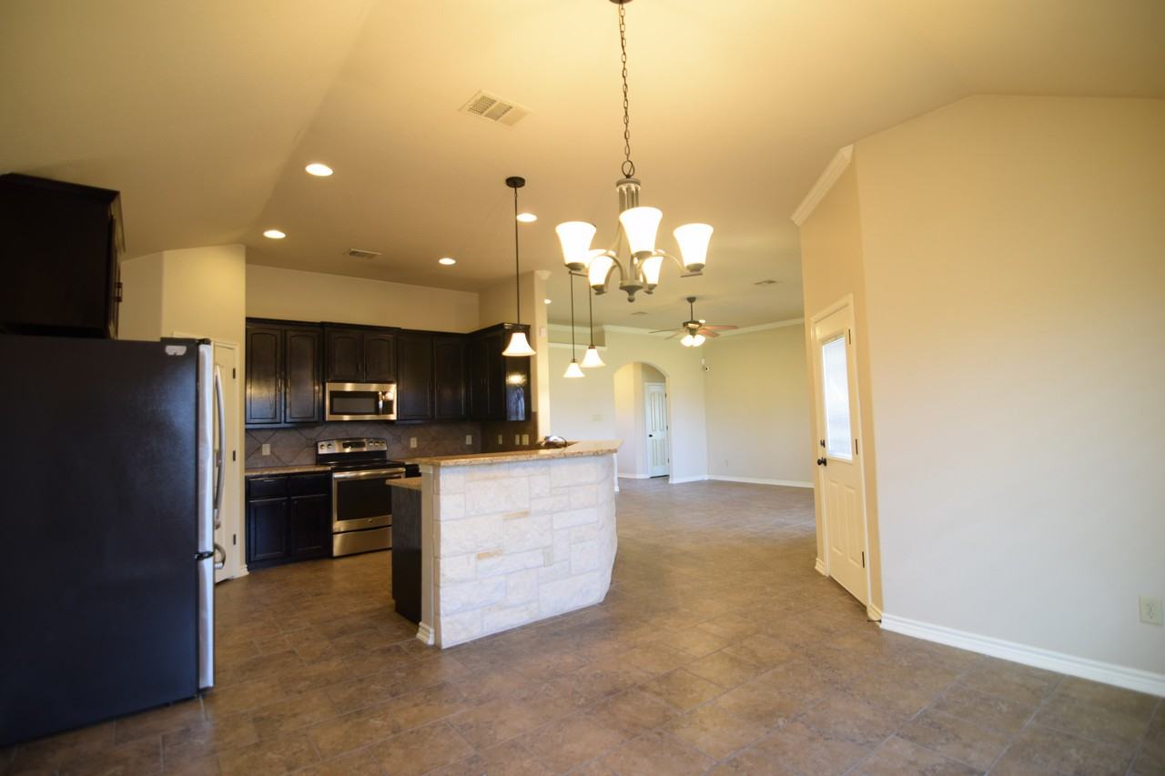 3701 Breeder Ln - Photo 5 of 22