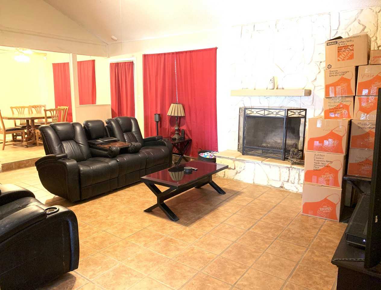 4702 Sunshine Pkwy - Photo 3 of 21