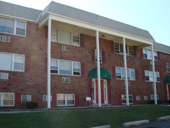 Park Glen Apartments - Photo 2 of 11