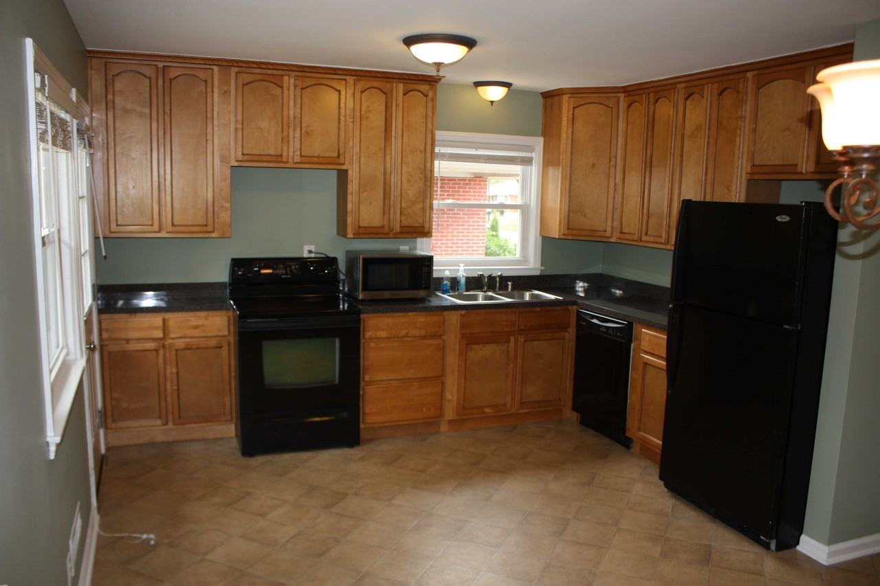 3527 Mayo Dr - Photo 3 of 10