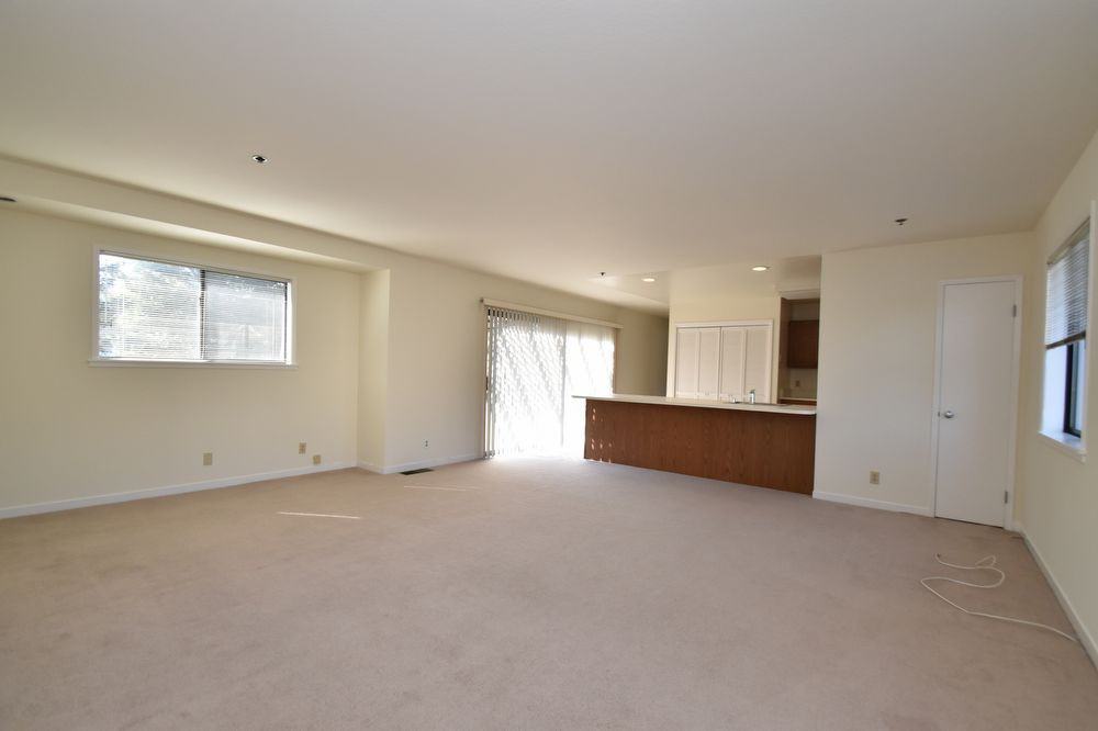 890 College Avenue - Photo 2 of 13