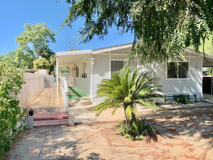 32787 Morrison Place - Photo 2 of 8