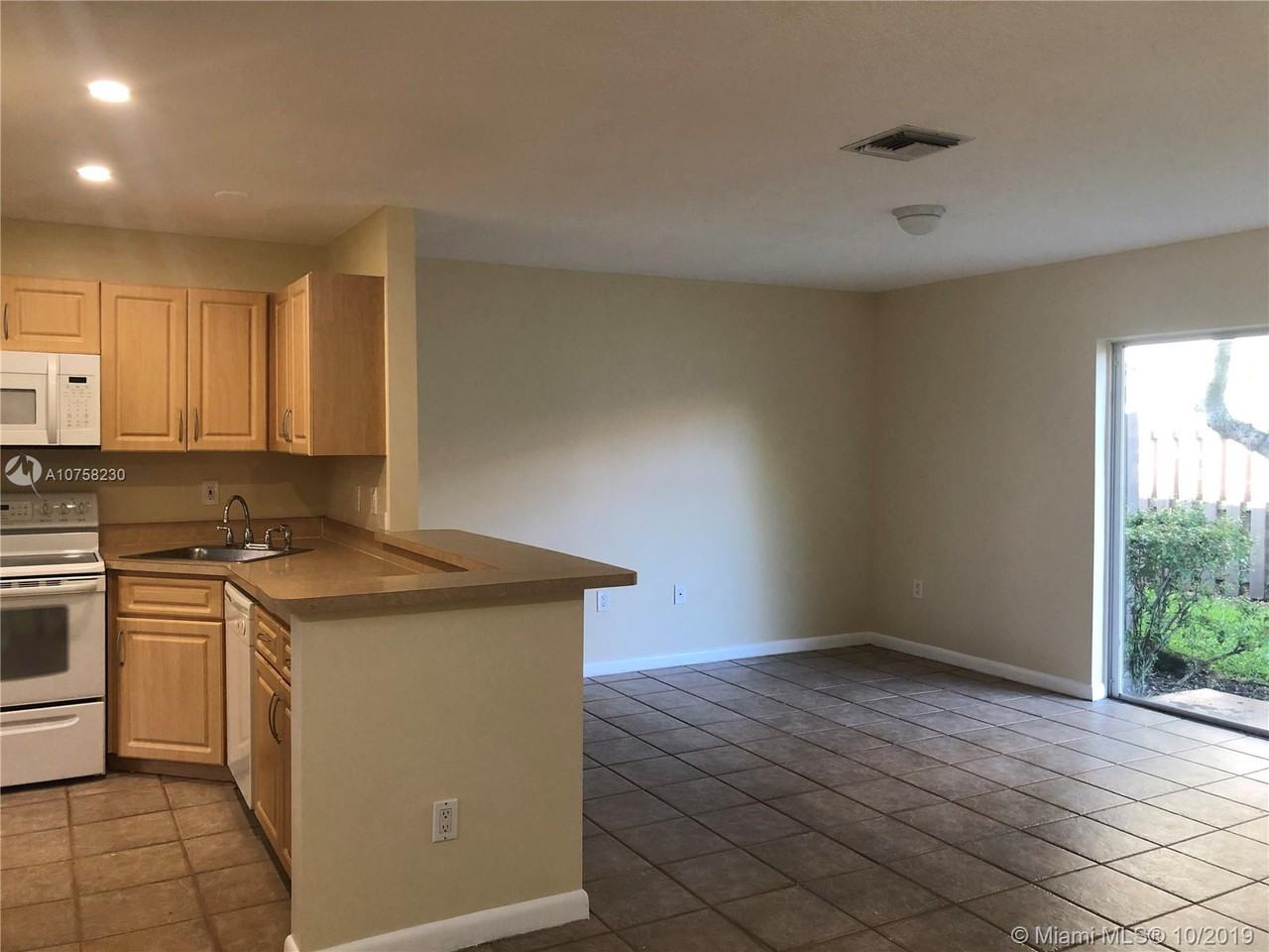 519 Northwest 109th Avenue - Photo 2 of 2