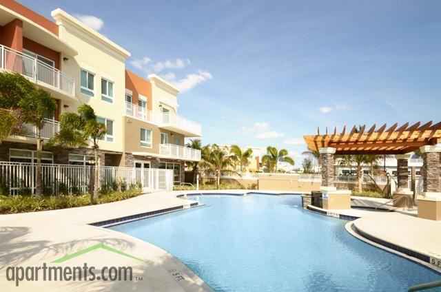 Woodside Oaks Apartments - Photo 2 of 18