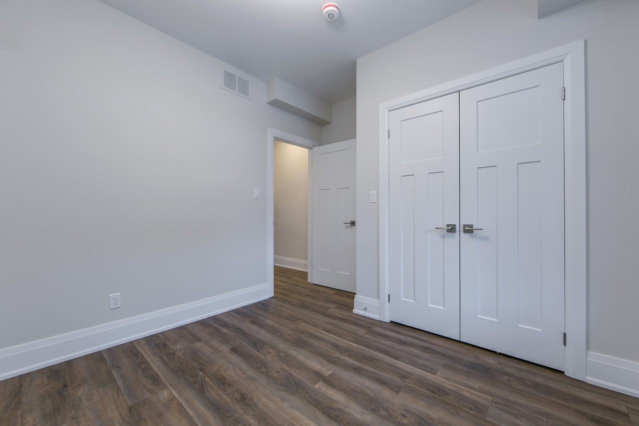 19 Fernwood Park Avenue #Main - Photo 6 of 11