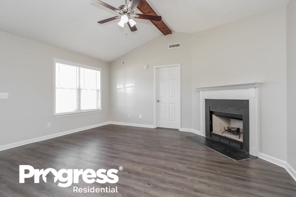 728 Post Oak Dr - Photo 3 of 16