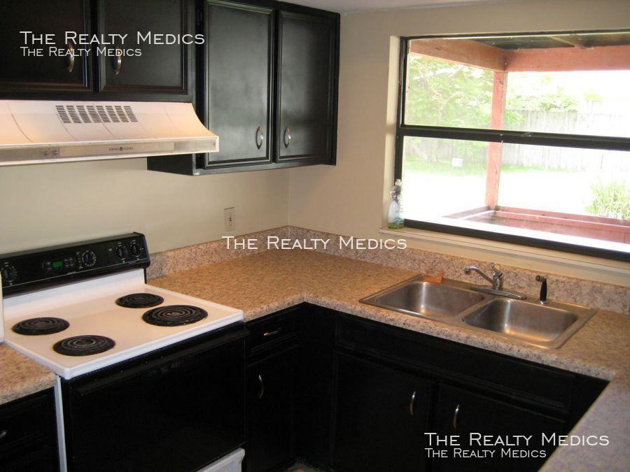 3718 Tcu Blvd - Photo 2 of 8