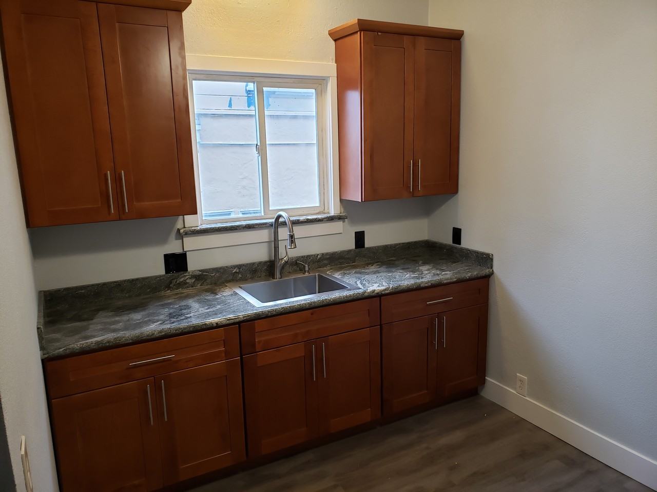 5921 Harmon Ave. Oakland #5921 - Photo 3 of 6