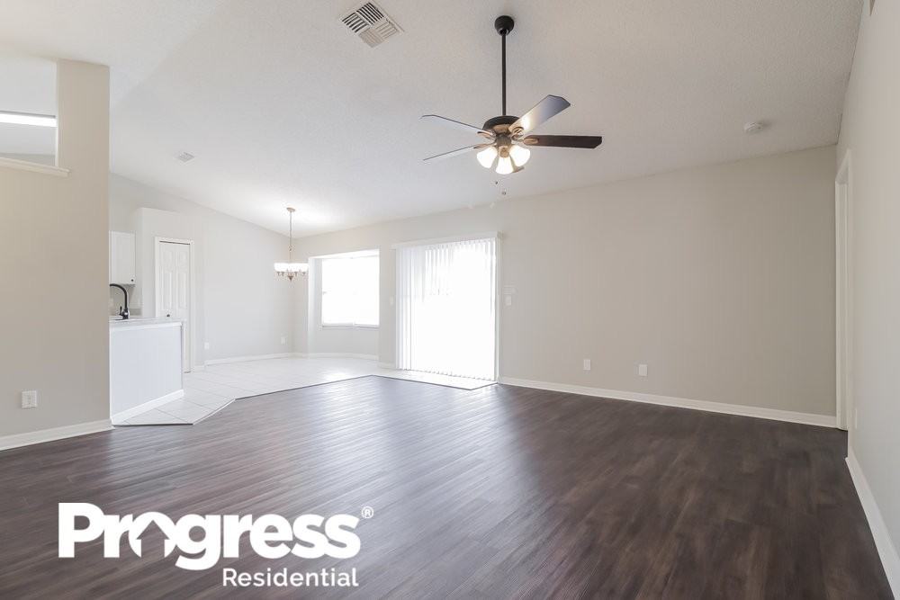 915 Lejay St - Photo 3 of 21