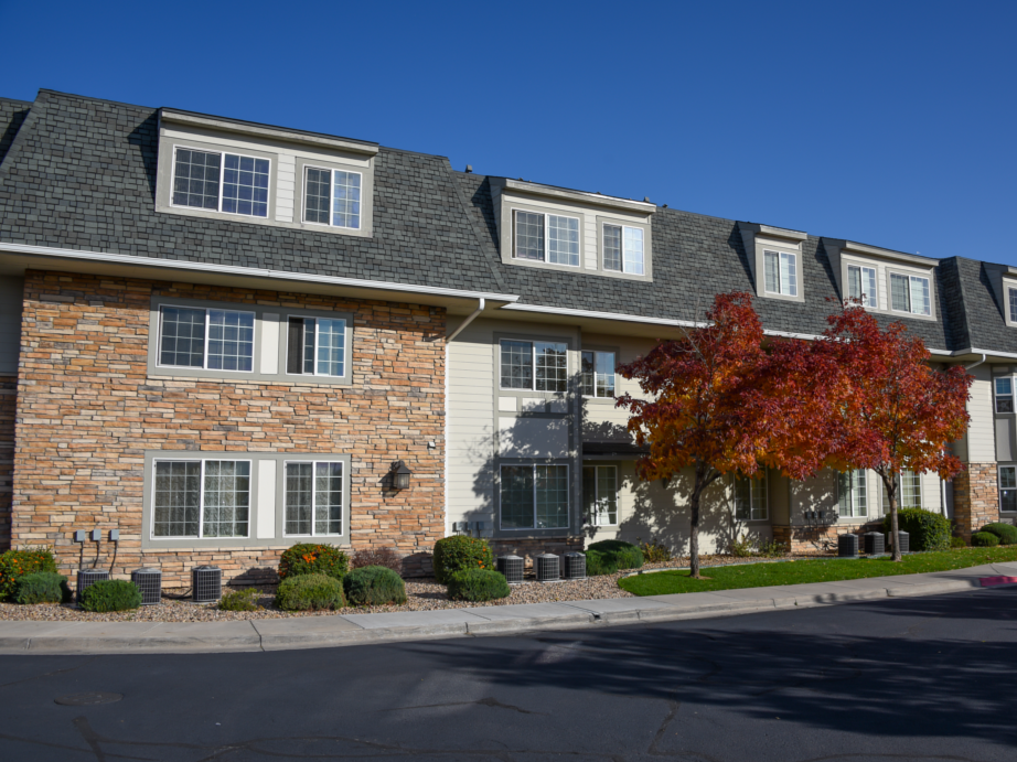 Pinewood Lodge - Photo 3 of 7