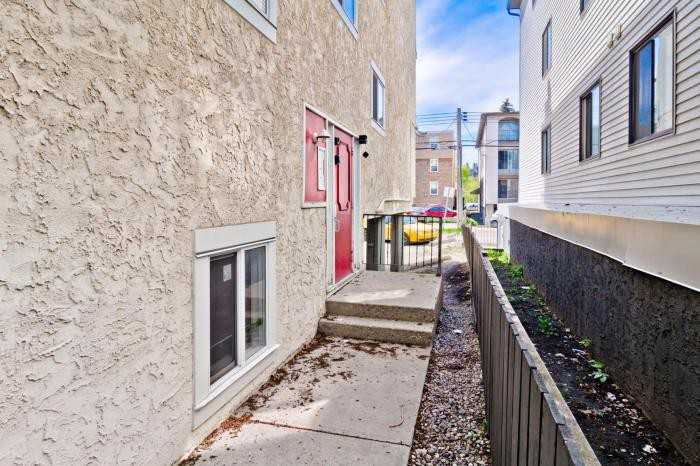 1817 11 Avenue Southwest - Photo 3 of 26