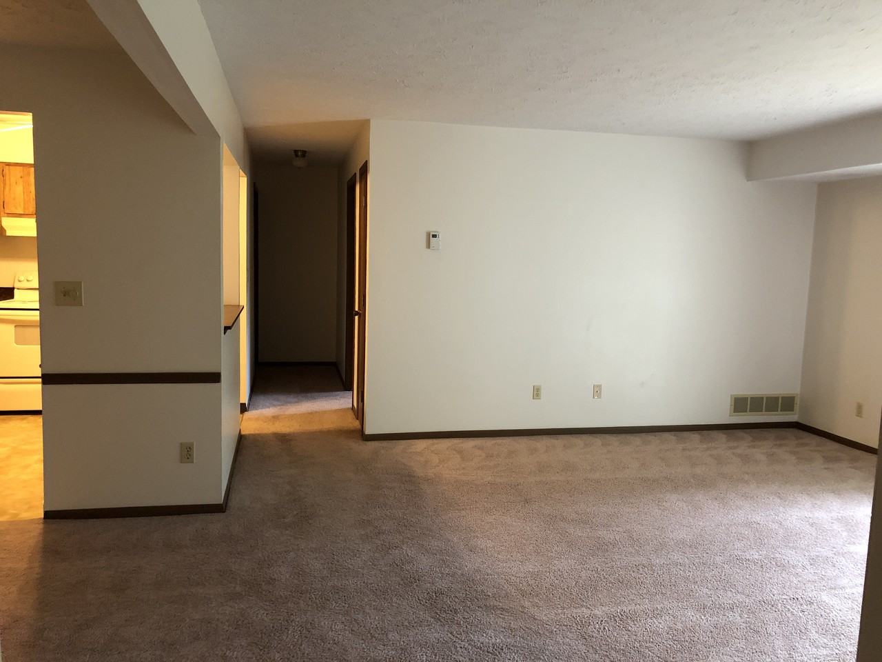 1633 Hampton Knoll Dr - Photo 2 of 5