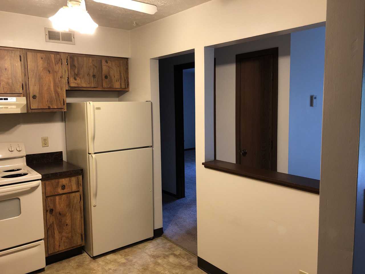 1633 Hampton Knoll Dr - Photo 3 of 5