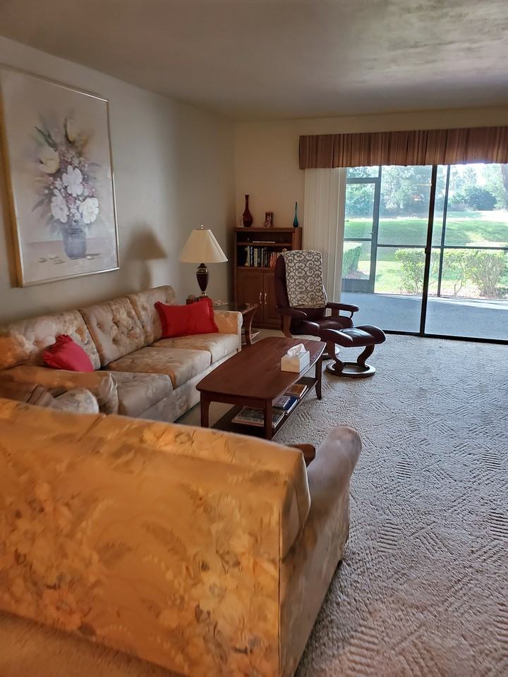 600 E Gilchrist Ct - Photo 3 of 26