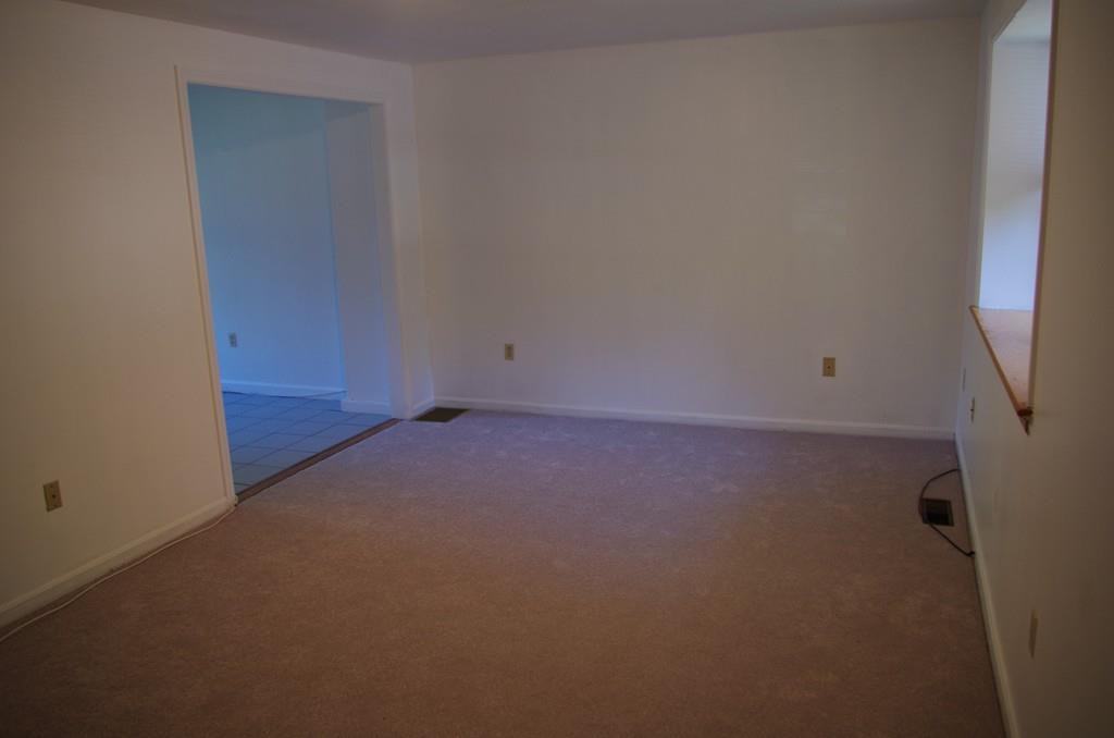 211 Lafayette Rd Unit 2 - Photo 3 of 13