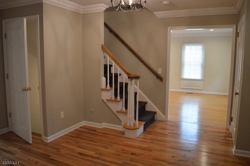 11 Vinal Place - Photo 2 of 19