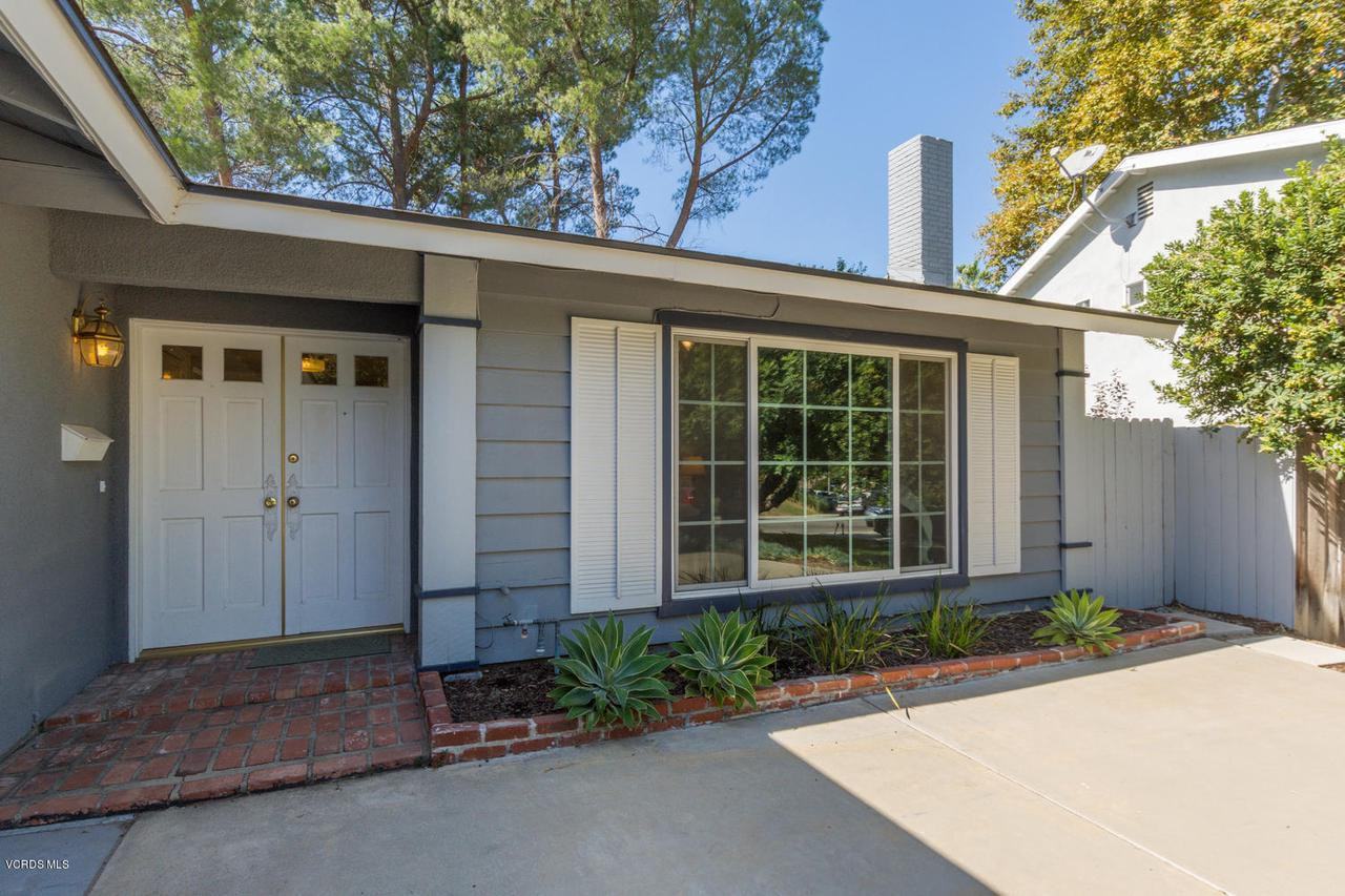 5523 Gladehollow Court - Photo 2 of 19