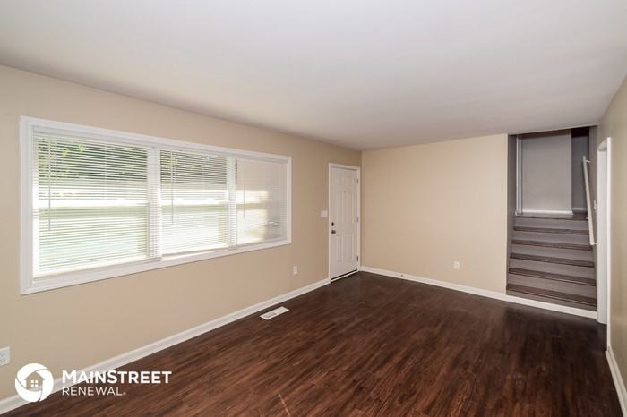 1128 Lay Drive - Photo 3 of 16
