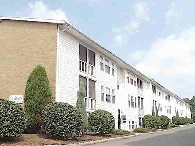 Graydon Apartments - Photo 2 of 5