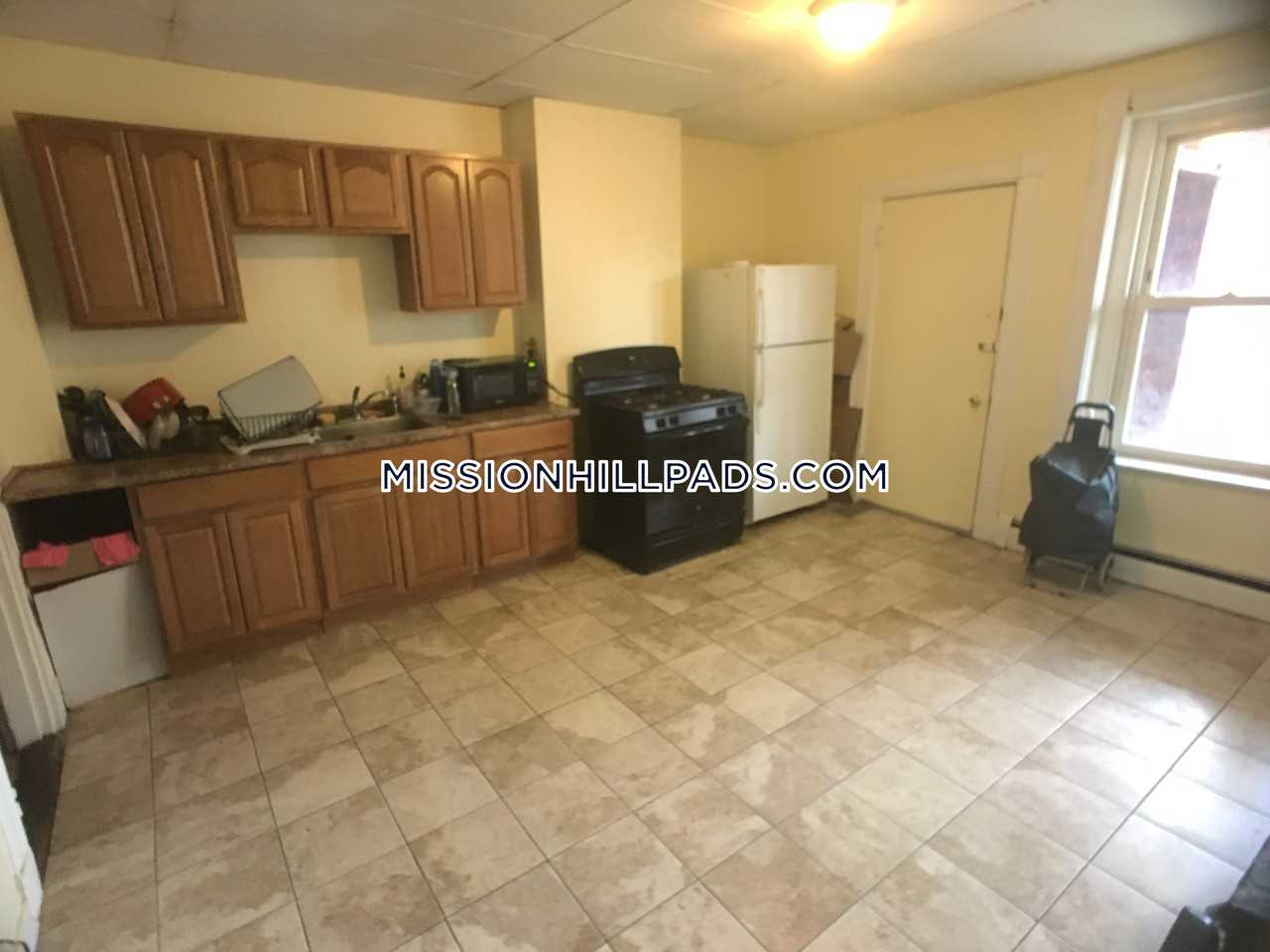 67 Pontiac Street #2w