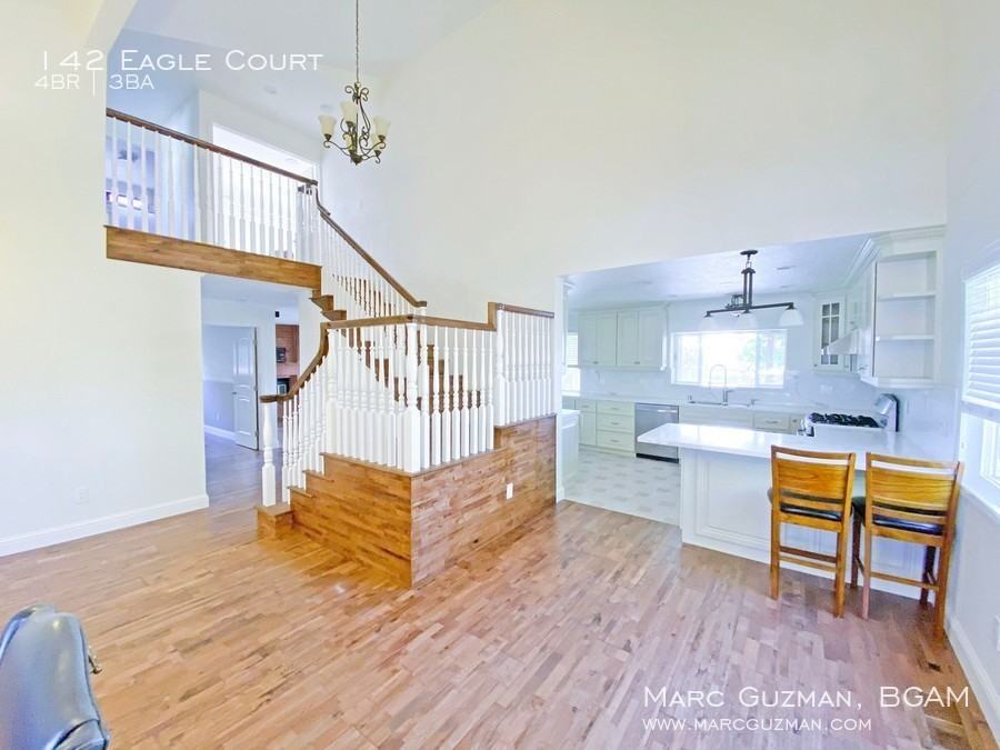 142 Eagle Court - Photo 2 of 15