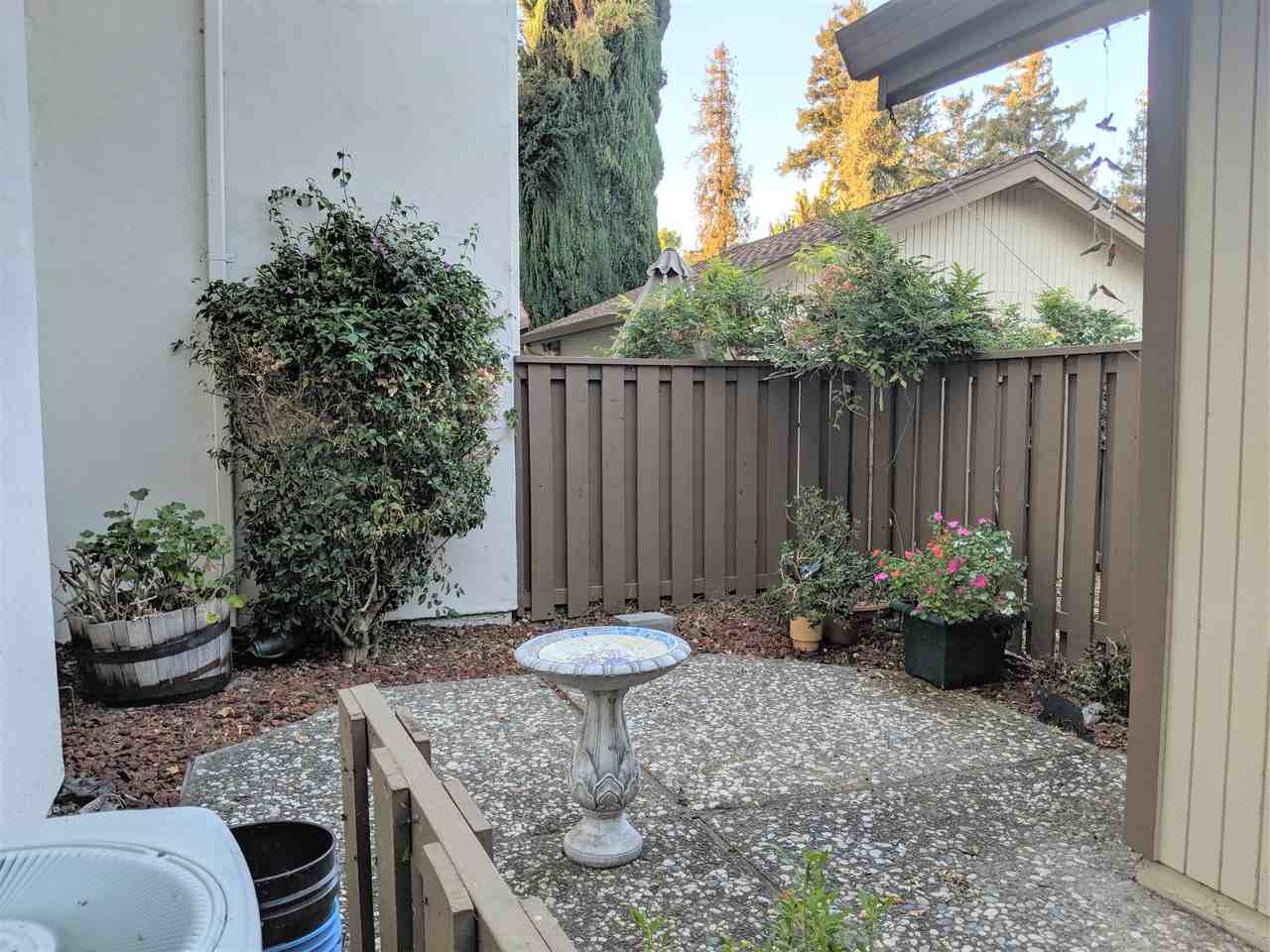 1985 Countrywood Ct - Photo 3 of 19