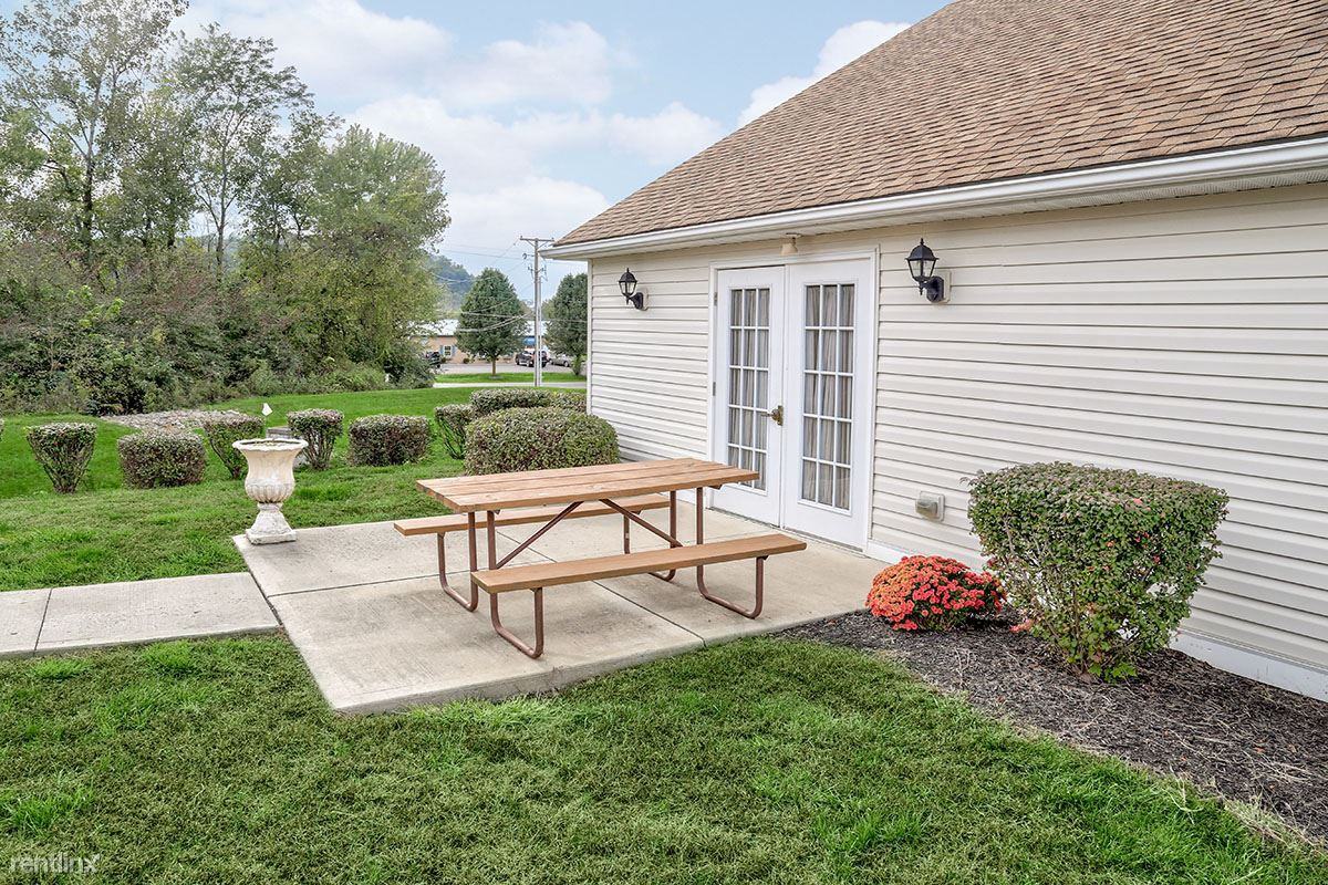 Ardmore Crossing - Photo 2 of 20