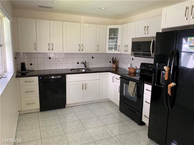 8547 Nw 12th St #A - Photo 3 of 12