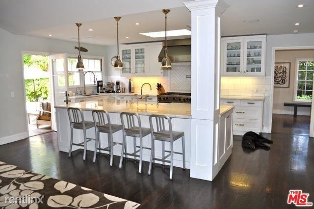 10253 Valley Spring Ln - Photo 3 of 10