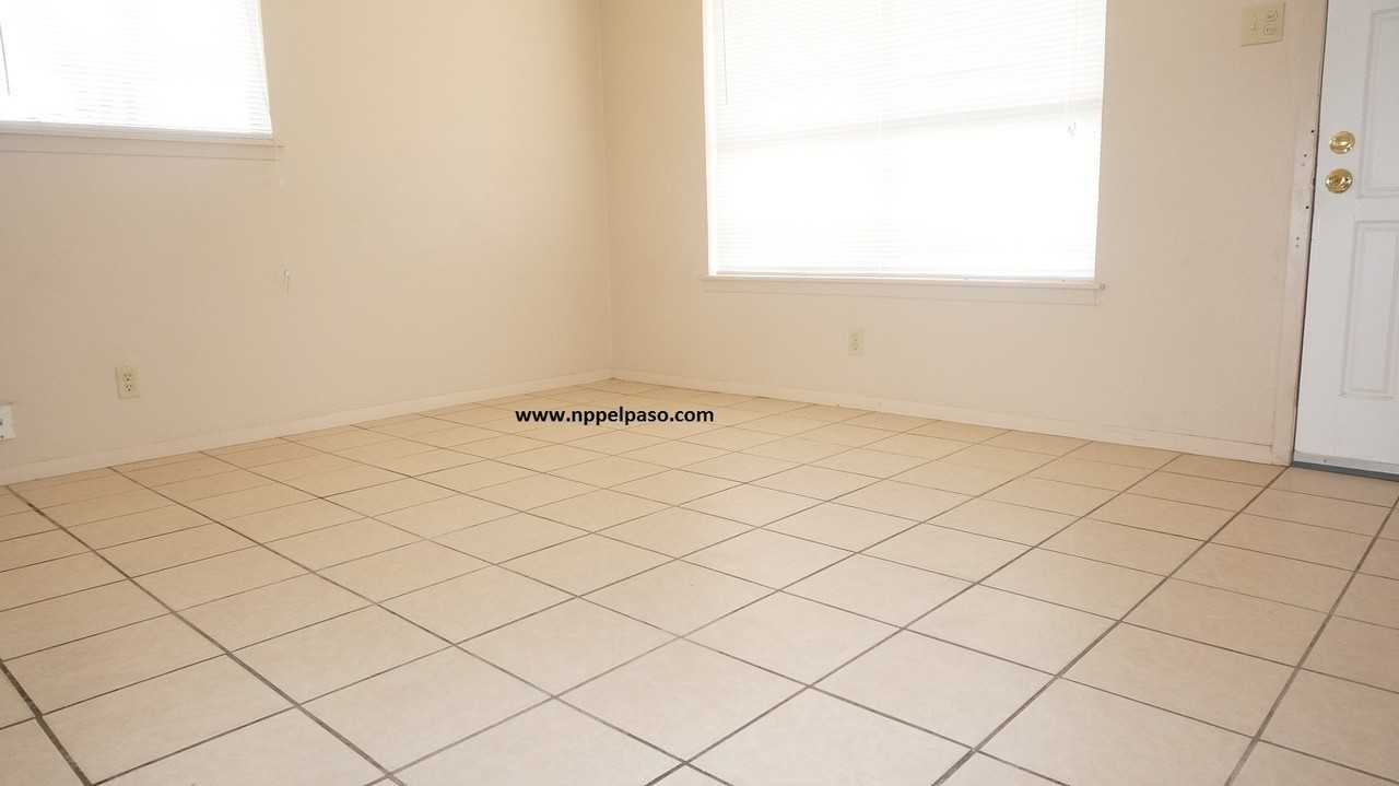 4742 Debeers Dr - Photo 3 of 13