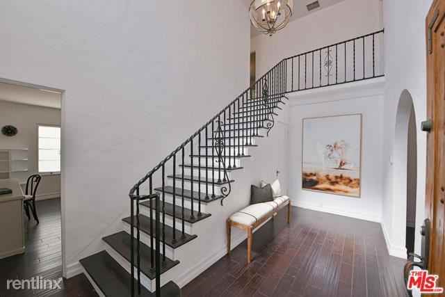 10843 Rochester Ave - Photo 3 of 13