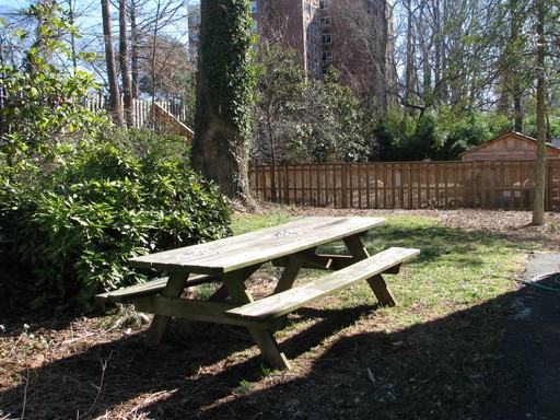 506 Valley Rd - Photo 3 of 9