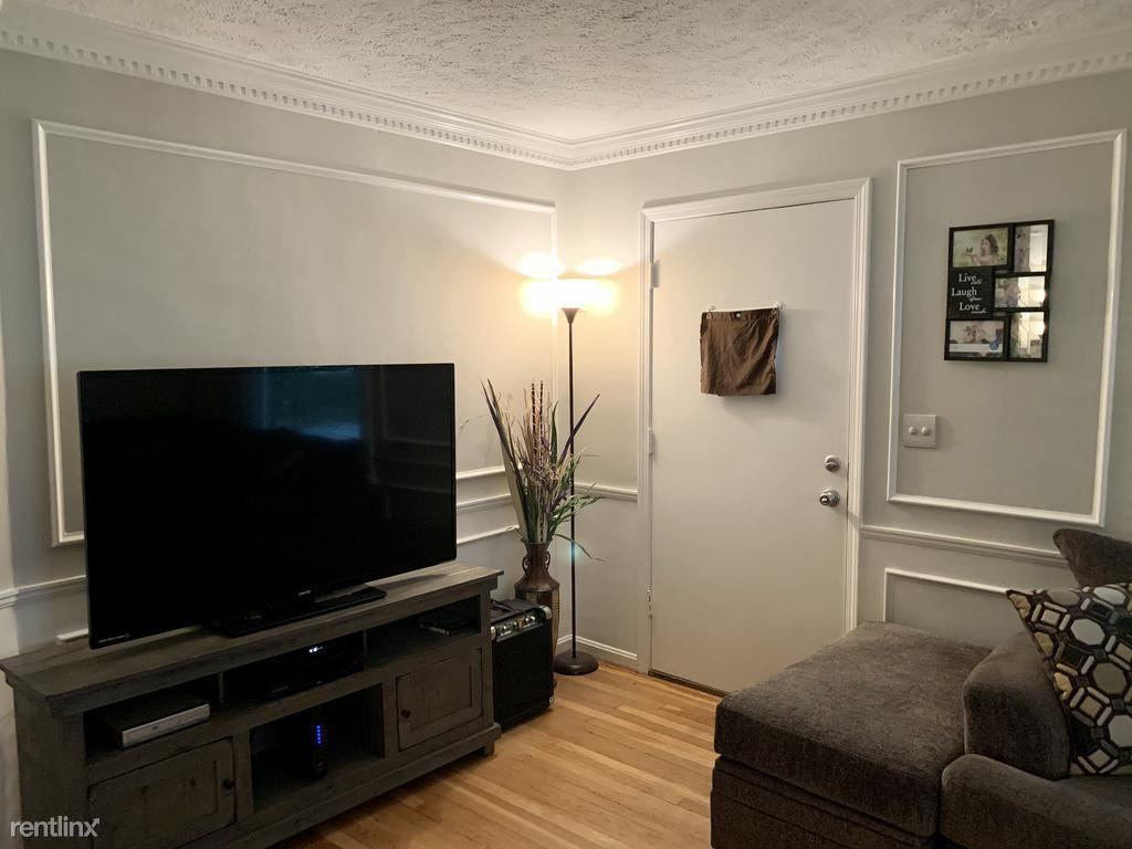1624 Edgefield Rd - Photo 3 of 14