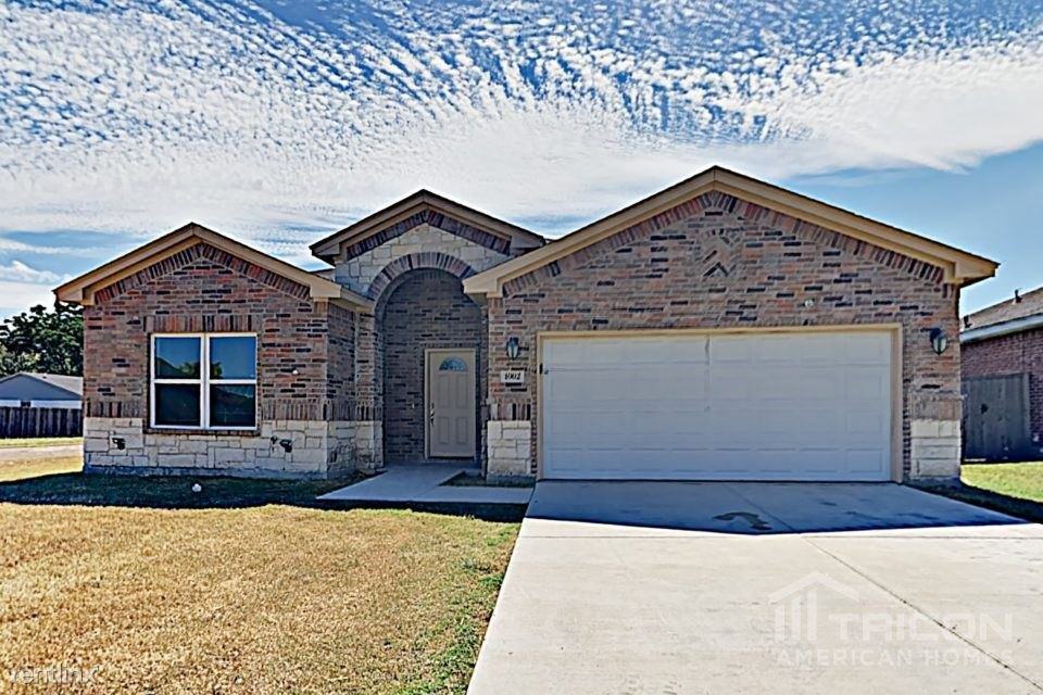 1002 Woodcrest Drive - Photo 2 of 20