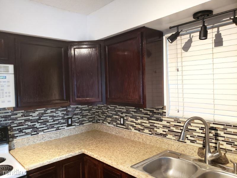 1138 E 2nd St B - Photo 3 of 24