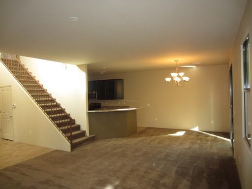 381 E Calderwood Rd - Photo 2 of 10