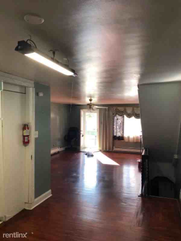 410 Buchanan Ave - Photo 3 of 15