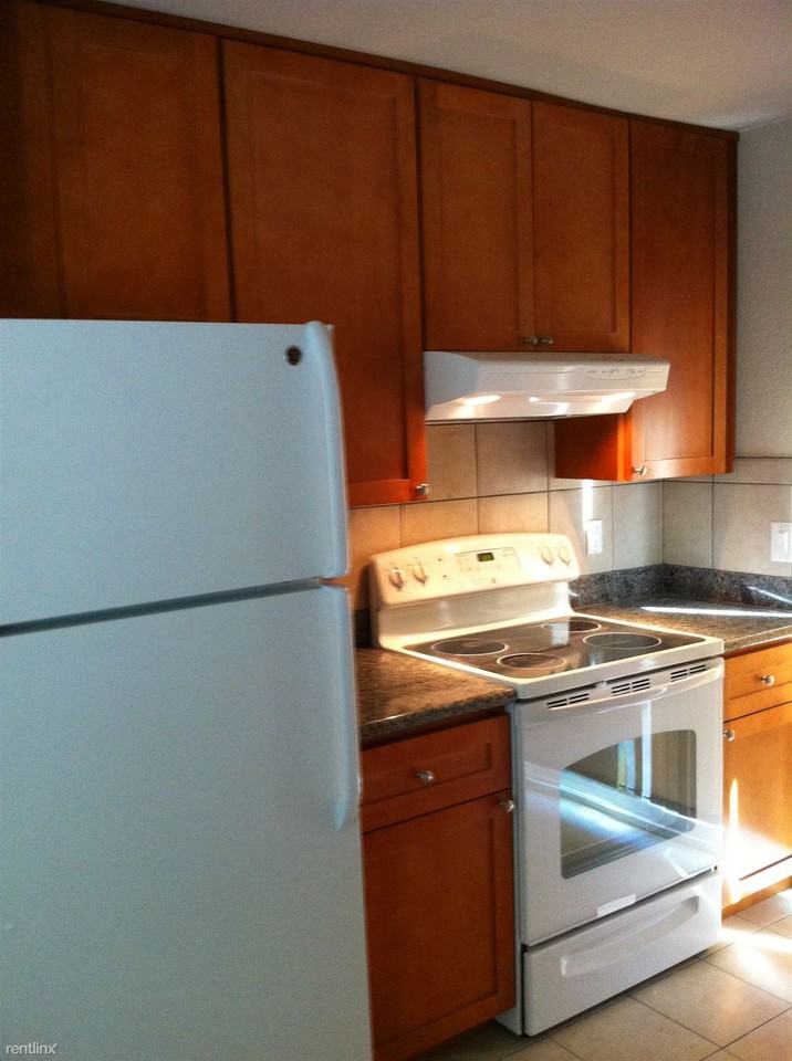 905 Joanne Ct - Photo 2 of 8