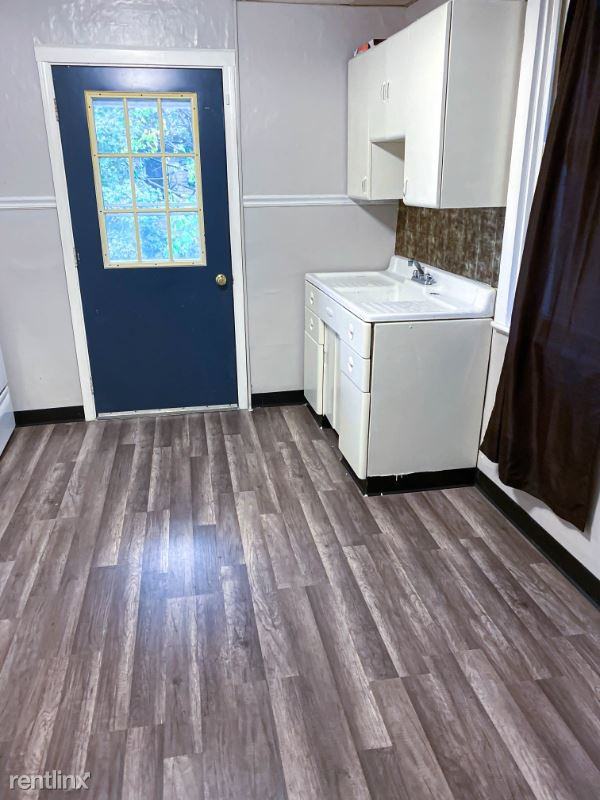 414 W Atlantic St 414 - Photo 3 of 18