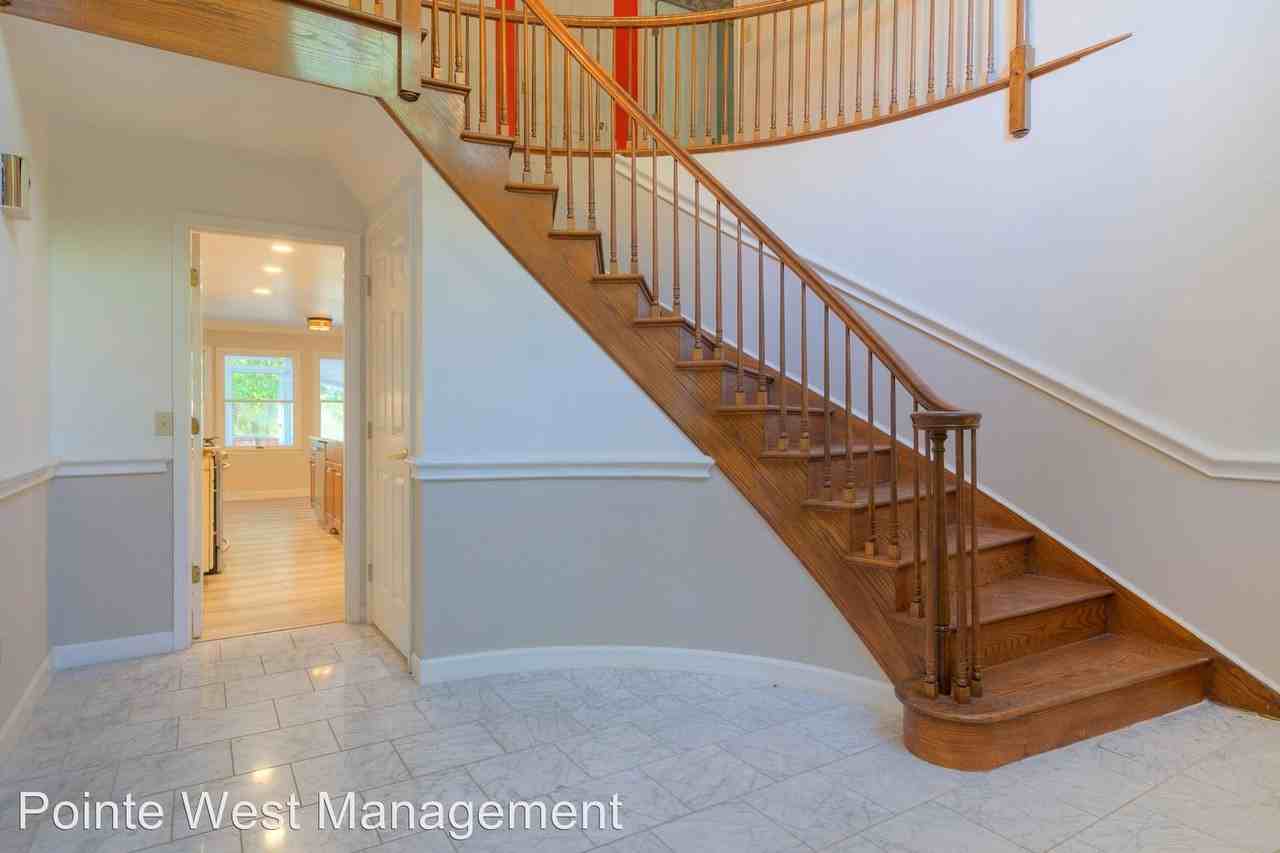 1602 Greenwood Drive - Photo 3 of 23