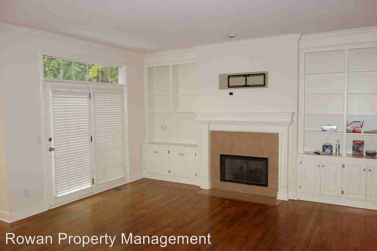 20809 W. 92nd St. - Photo 3 of 28