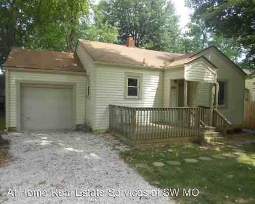 1843 E Monroe - Photo 2 of 15