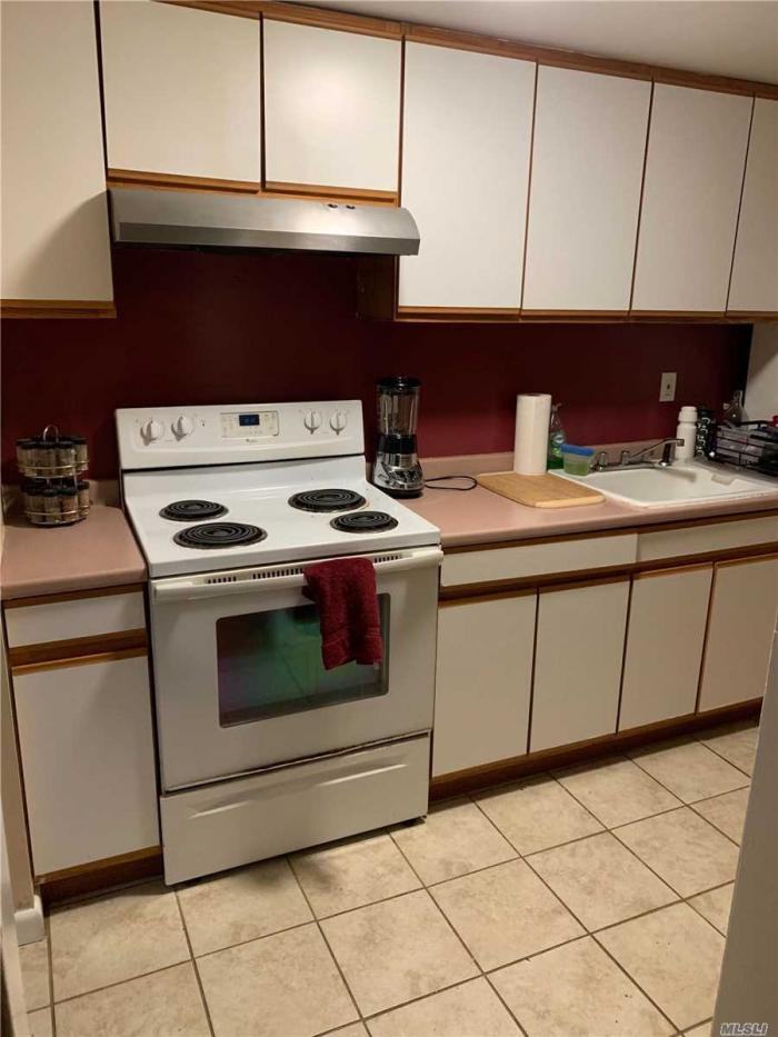 30 Carlow St - Photo 3 of 9