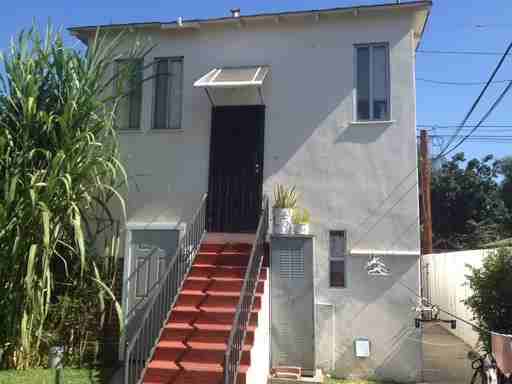 251 E Barclay St - Photo 2 of 4