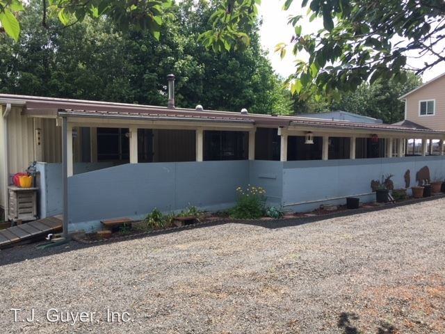 510 Nw Railroad Way - Photo 2 of 27