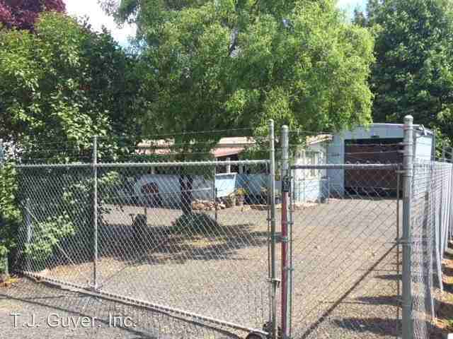 510 Nw Railroad Way - Photo 3 of 27