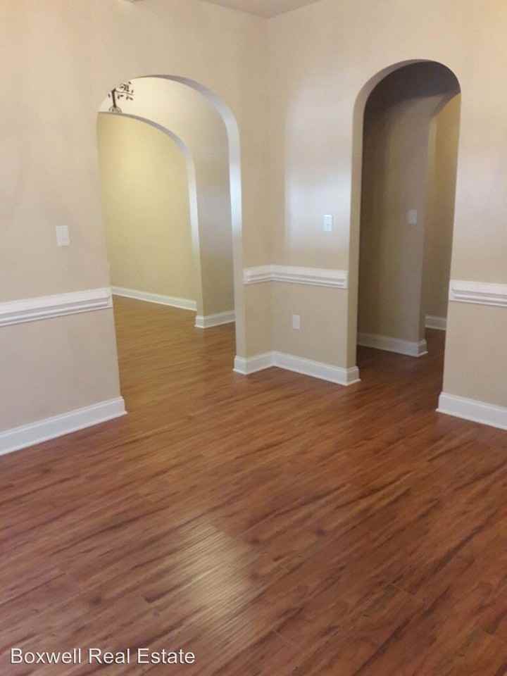 1655 Holloman - Photo 3 of 46