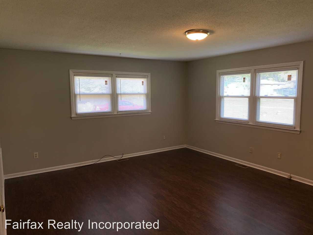 3221 Dearborn Drive - Photo 3 of 23